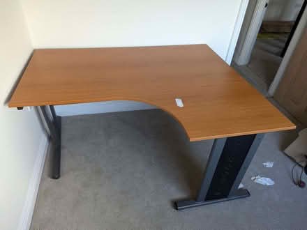 Photo of free Corner desk (Heaton Chapel SK4) #1