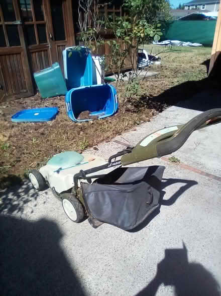 Photo of free Electric lawn mower (Lakewood, near St Clares) #2