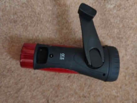 Photo of free wind-up torch (Loughton IG10) #1