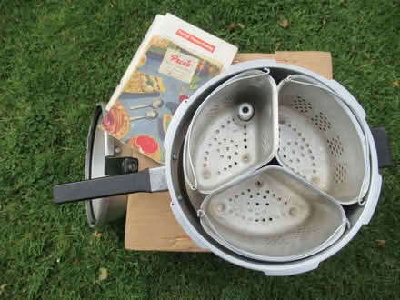 Photo of free Presto Pressure Cooker (Kelsall CW6) #2