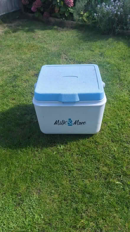 Photo of free Coolbox (Isleworth, TW3) #1