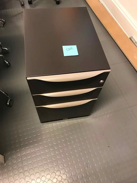 Photo of free Office pedestals (Fitzrovia, W1W) #1