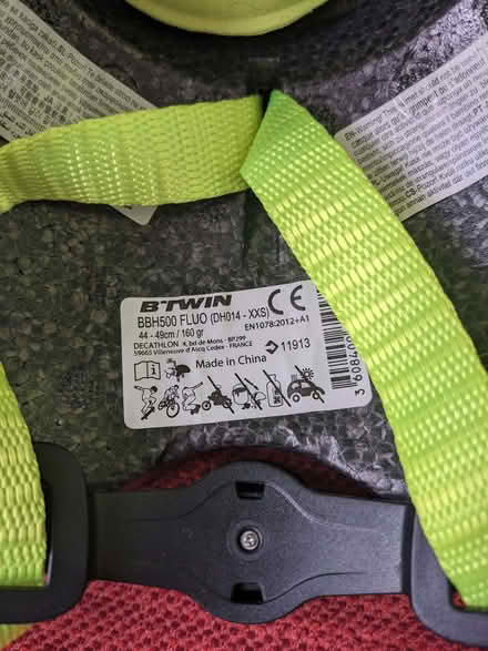 Photo of free Decathlon BTWIN Childs Cycling Helmet (Welling DA16) #3