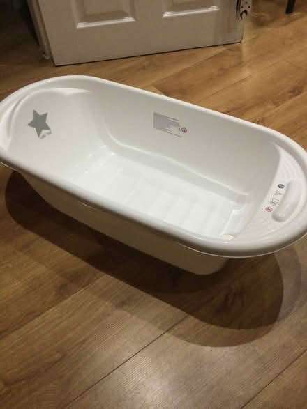 Photo of free Baby Bath (Mitcham CR4) #1
