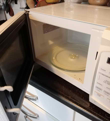 Photo of free Microwave (Caernarfon LL55) #3