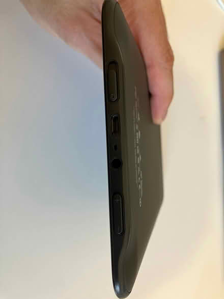 Photo of free Old Kindle e-Reader (Pilrig EH6) #1