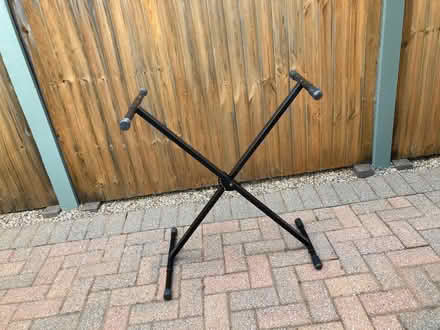 Photo of free Keyboard Stand (Matlock DE4) #1