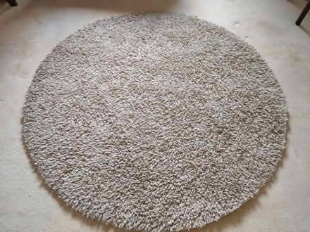 Photo of free Circular beige wool floor rug (Finchley N3) #1