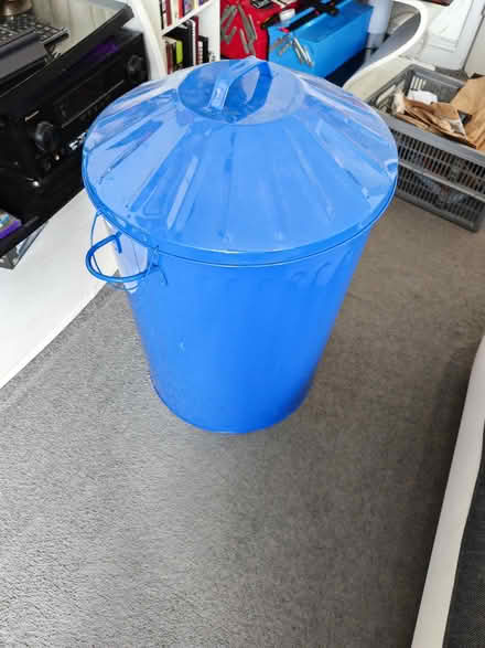 Photo of free Large blue metal bin (The Lanes BN1) #1