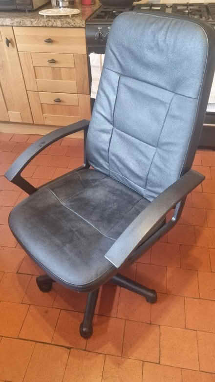 Photo of free Office / Desk chair (Willenhall, WV12) #1