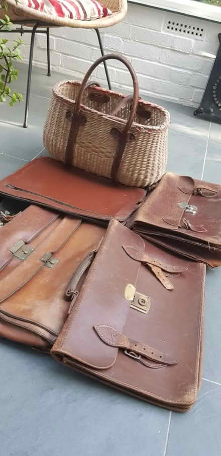 Photo of free Vintage leather cases (HP10 penn) #3