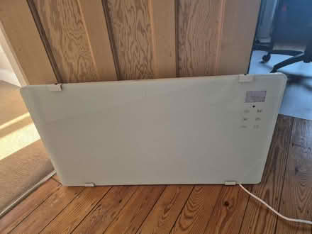 Photo of free Wall mounted heater (Stamford PE9) #1