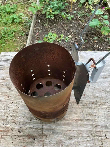 Photo of free Charcoal barbecue + starter (Thrupp) #4