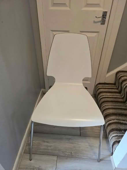 Photo of free White chair (M217ub) #1