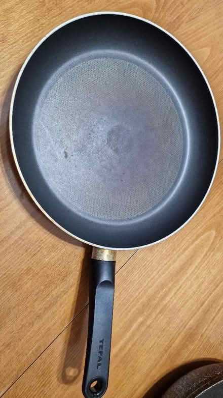 Photo of free 3 Pans to give away (Aspley, NG8) #4