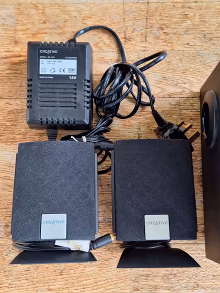 Photo of free PC Speakers Creative Labs 5.1 5300 (Epping CM16) #1