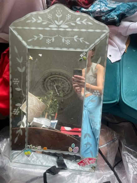 Photo of free Beautiful mirror (corner broken) (SE4) #1