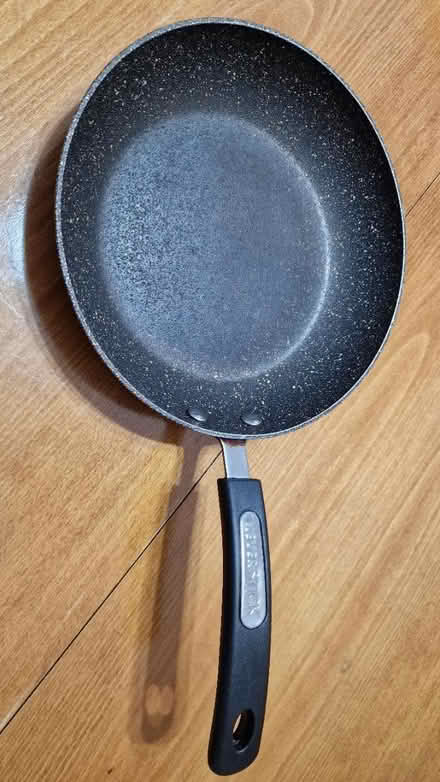 Photo of free 3 Pans to give away (Aspley, NG8) #2
