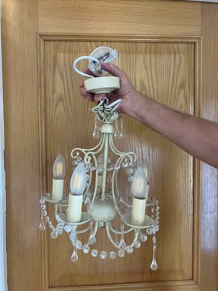 Photo of free Chandelier-type ceiling light (CT5) #1