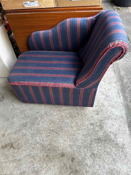 Photo of free Mini chaise longue (Gleadless Common S12) #1