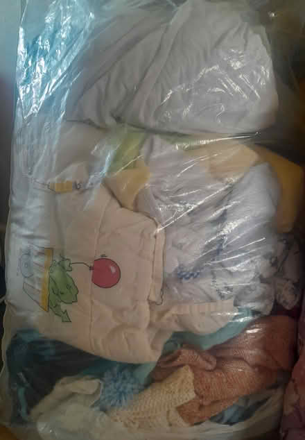 Photo of free Baby items ,mixed 3-6,9-12 months (EH4) #2