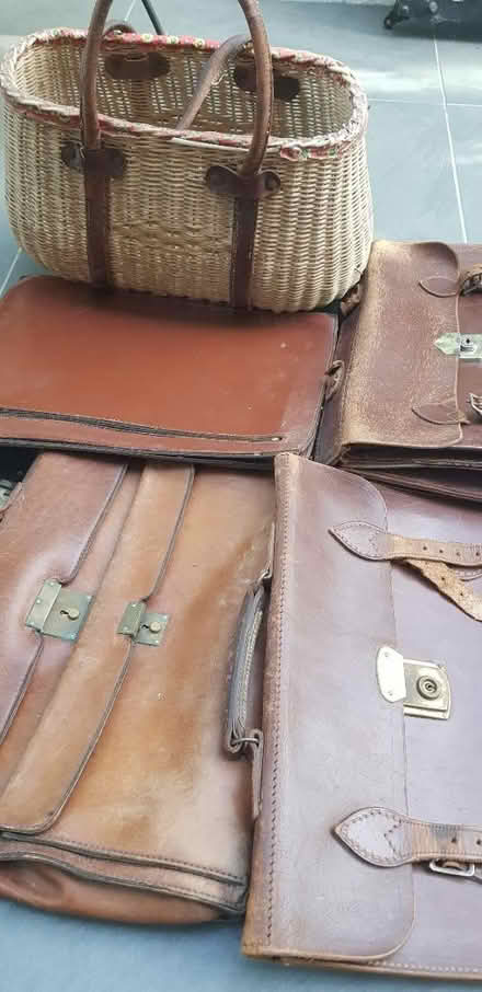 Photo of free Vintage leather cases (HP10 penn) #2