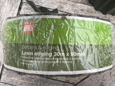 Photo of free Lawn edging (GU14) #3