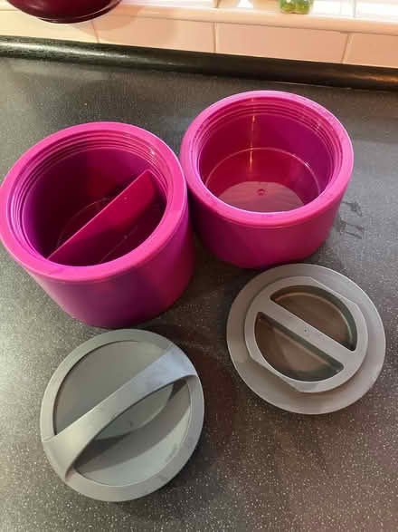 Photo of free Pink insulated lunch box (Blackmore CM4) #2