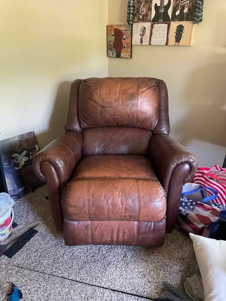 Photo of free Leather chair / recliner (Flemington nj) #3