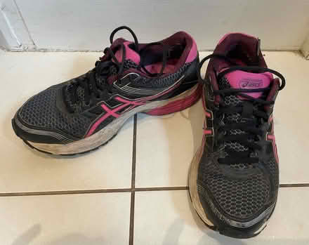 Photo of free ASIC trainers size 5 (East Malling) #1