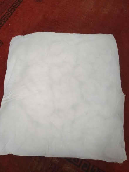 Photo of free Cushion (TQ3) #1