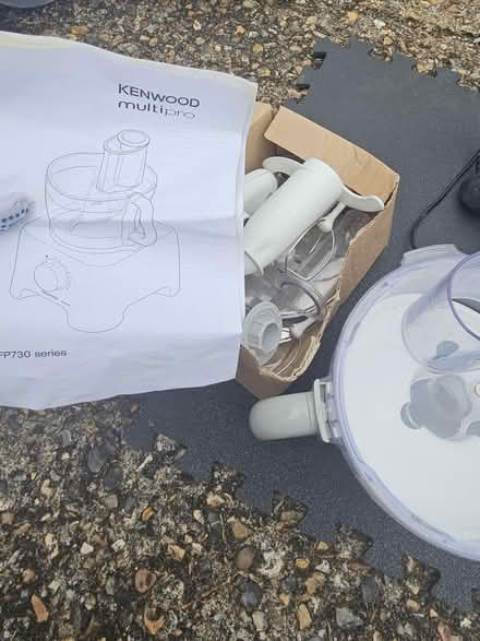 Photo of free Blender and food processor (Ealing Broadway) #4