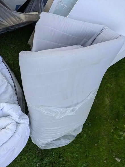 Photo of free Double Mattress Topper (Boghead) #1
