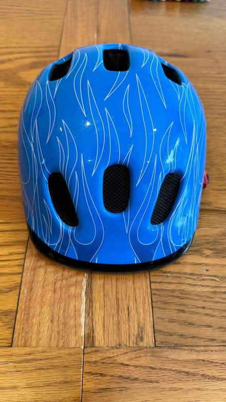 Photo of free WeeRide child's bike helmet (Barkham RG41) #2