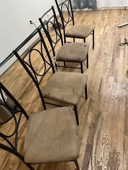 Photo of free 4 chairs (Bronx) #1