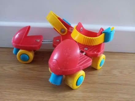 Photo of free On shoe adjustable roller skates and helmet (Chells SG2) #2