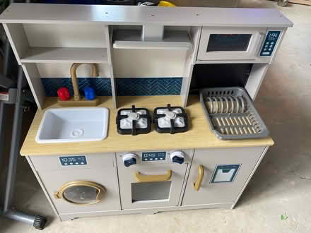Photo of free Kids play kitchen (NN3 goldings) #1