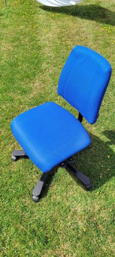 Photo of free HAG office chair, blue fabric (Woodley RG5) #4