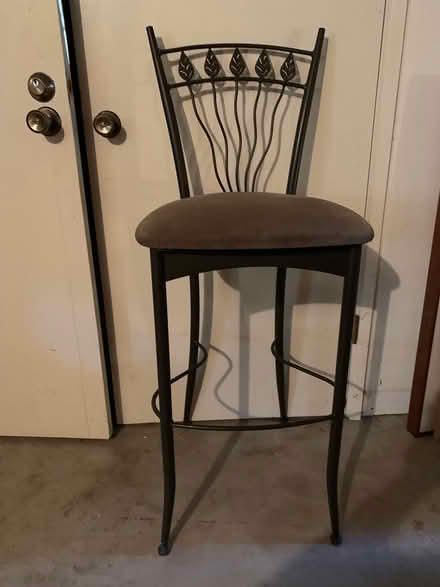 Photo of free Tall bar stool (Marinwood) #1