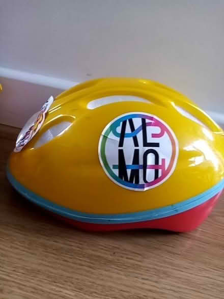 Photo of free On shoe adjustable roller skates and helmet (Chells SG2) #4