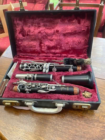 Photo of free Boosey and Hawkes clarinet (Sale M33) #1