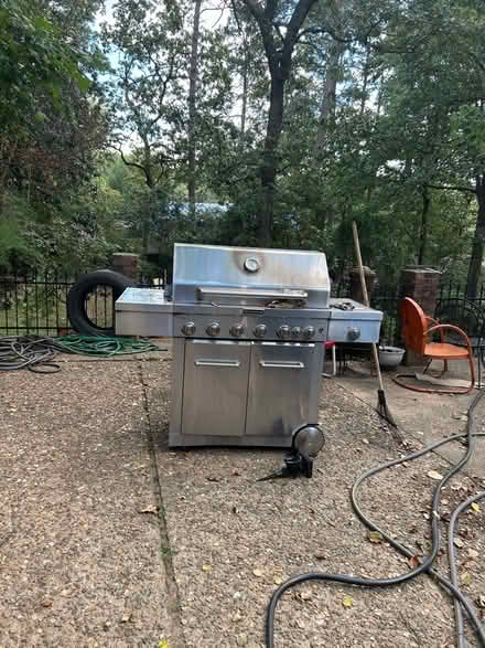 Photo of free Grill, Inside is rusted (Pleasant Valley) #1