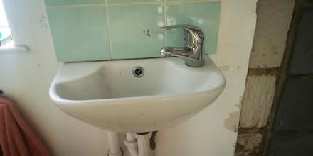 Photo of free En-Suite/Cloakroom Items (BN12) #2