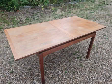 Photo of free Oak extendable dining table (Ashtead) #2