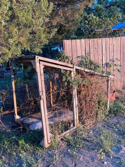 Photo of free Animal pen (Livingston, montana) #1