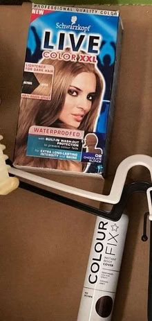 Photo of free Hair dye and root touch up spray (Hildenborough TN11) #1