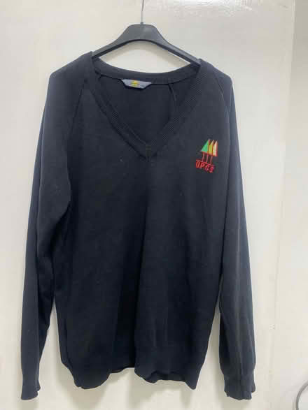 Photo of free qpcs jumper (Harlesden NW10) #1