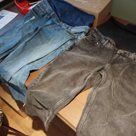 Photo of free Cropped maternity jeans (BR6) #1