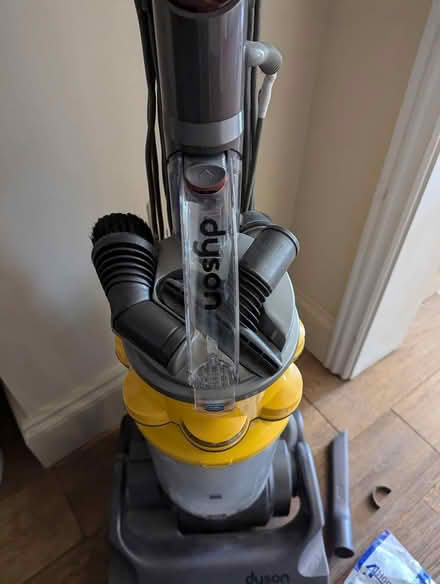 Photo of free Dyson hoover - not working (SG5) #2