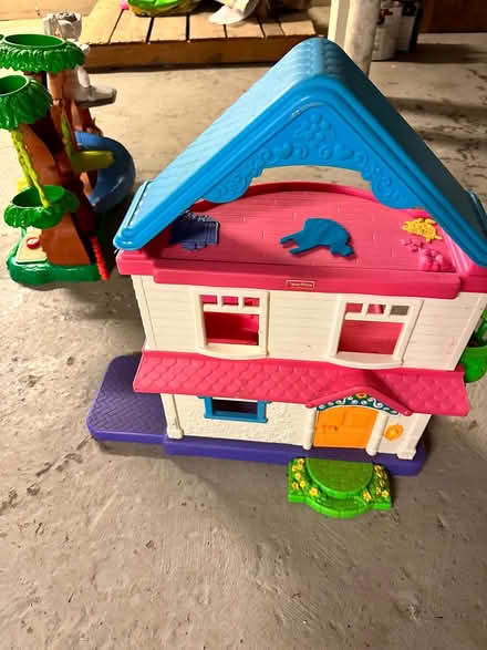 Photo of free A doll house (Watertown) #1